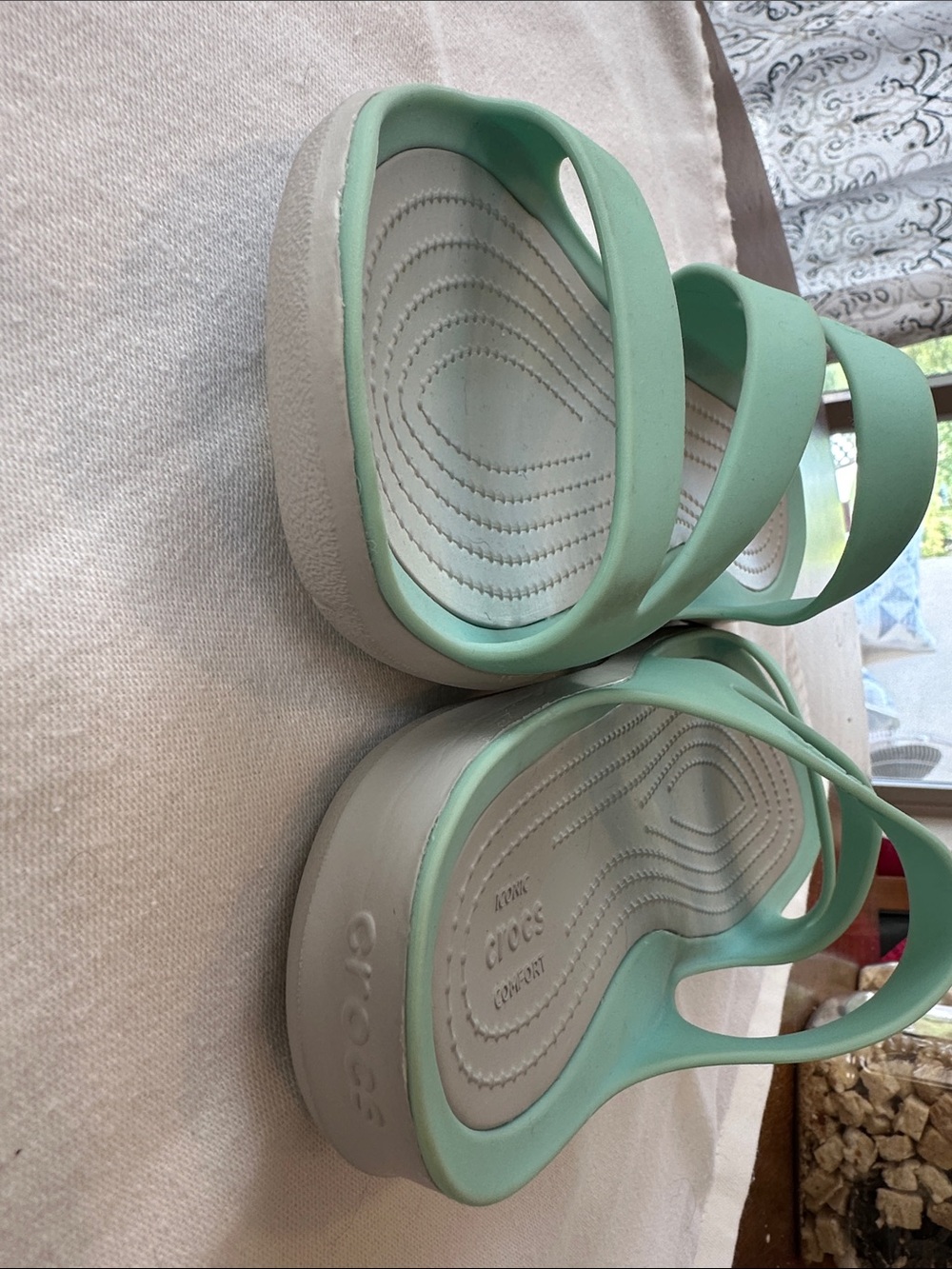NWOT Retired Kadee II CROCS Women's Mint Green Dual-Strap Slide Sandals - Picture 2 of 6